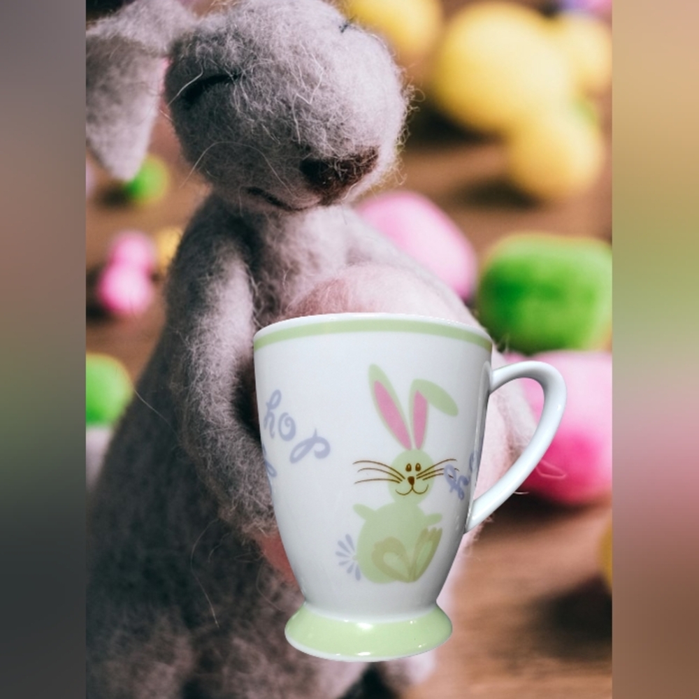 Starbucks Spring 2007 7oz. Bunny Mug